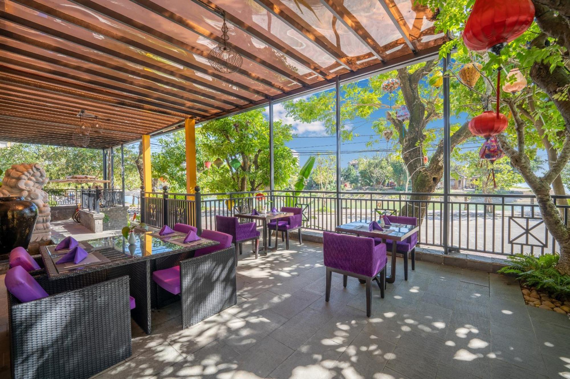 Royal Riverside Hoi An Hotel & Spa Exterior foto