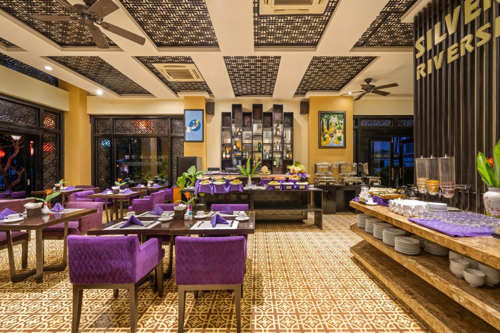Royal Riverside Hoi An Hotel & Spa Exterior foto