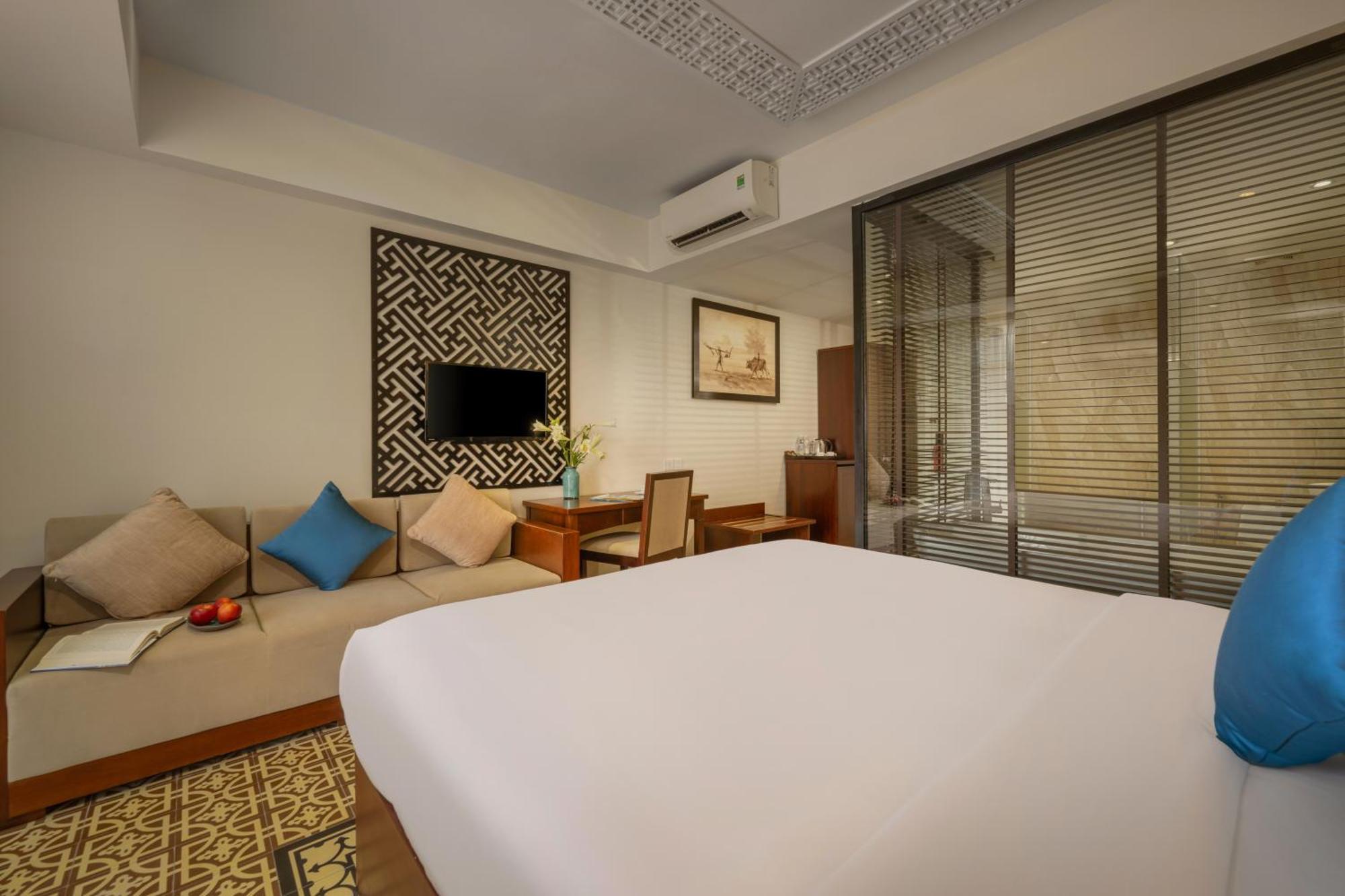 Royal Riverside Hoi An Hotel & Spa Exterior foto